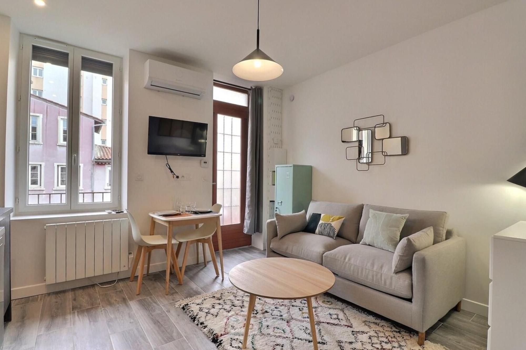 Le Peri - T1 Apartment 4 Guests - ビユールバンヌ エクステリア 写真