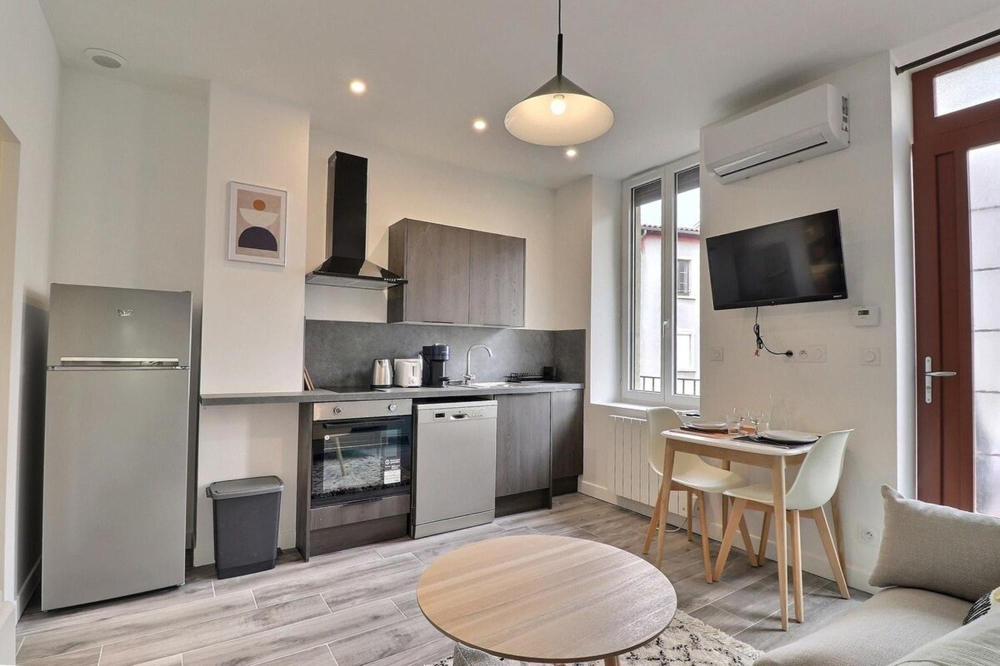 Le Peri - T1 Apartment 4 Guests - ビユールバンヌ エクステリア 写真